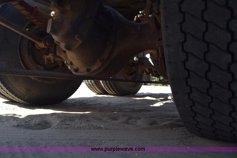 image for item K4316 1989 Kenworth semi truck