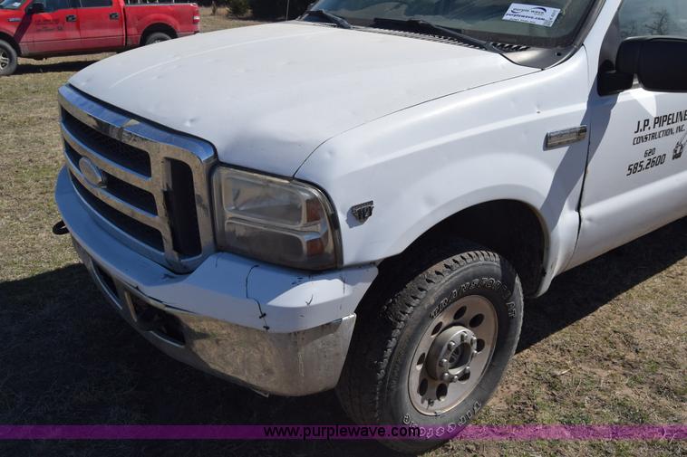 image for item K4317 2006 Ford F250 Super Duty Crew Cab pickup truck