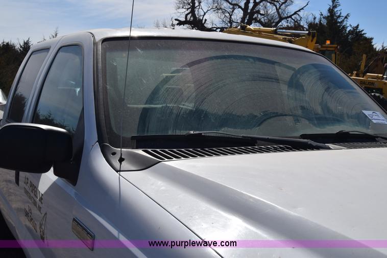 image for item K4317 2006 Ford F250 Super Duty Crew Cab pickup truck