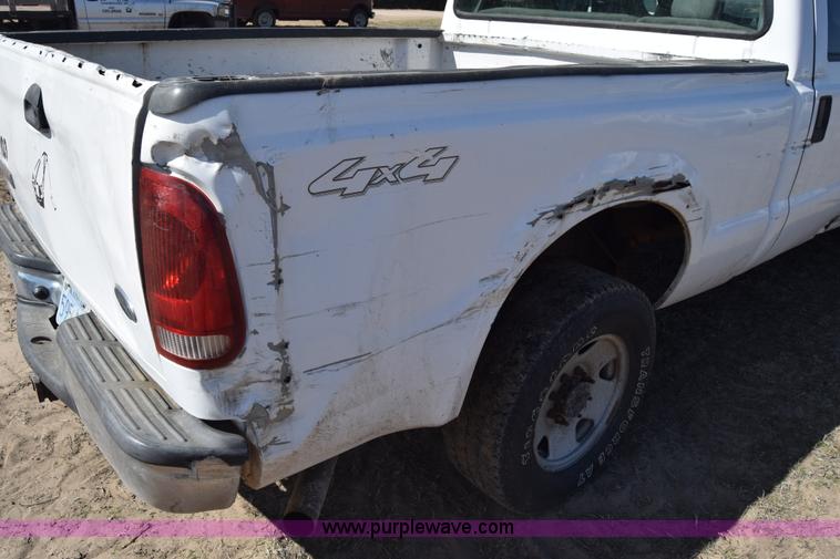 image for item K4317 2006 Ford F250 Super Duty Crew Cab pickup truck