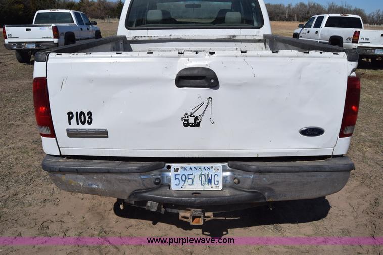 image for item K4317 2006 Ford F250 Super Duty Crew Cab pickup truck