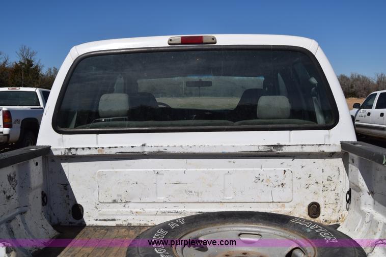 image for item K4317 2006 Ford F250 Super Duty Crew Cab pickup truck