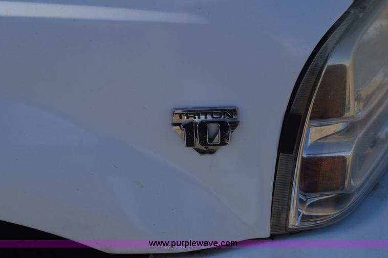 image for item K4317 2006 Ford F250 Super Duty Crew Cab pickup truck