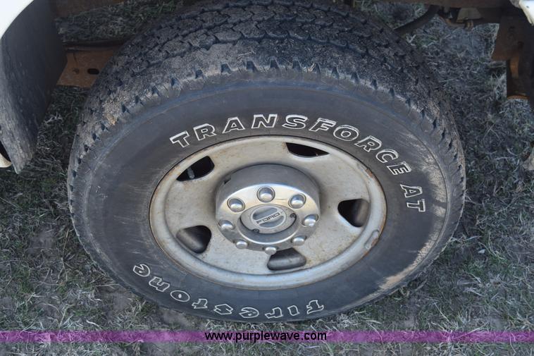 image for item K4317 2006 Ford F250 Super Duty Crew Cab pickup truck