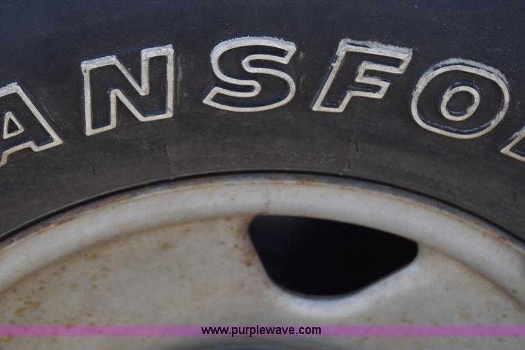 image for item K4317 2006 Ford F250 Super Duty Crew Cab pickup truck