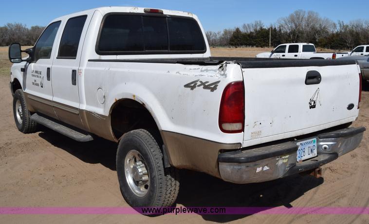 image for item K4319 2000 Ford F250 Super Duty Crew Cab pickup truck