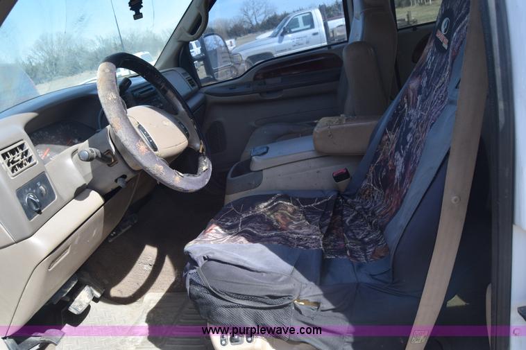 image for item K4319 2000 Ford F250 Super Duty Crew Cab pickup truck