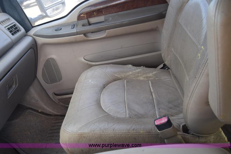 image for item K4319 2000 Ford F250 Super Duty Crew Cab pickup truck