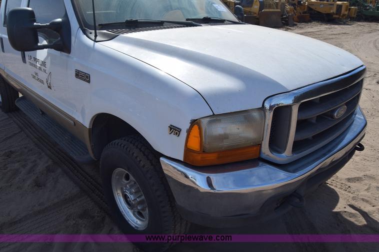 image for item K4319 2000 Ford F250 Super Duty Crew Cab pickup truck