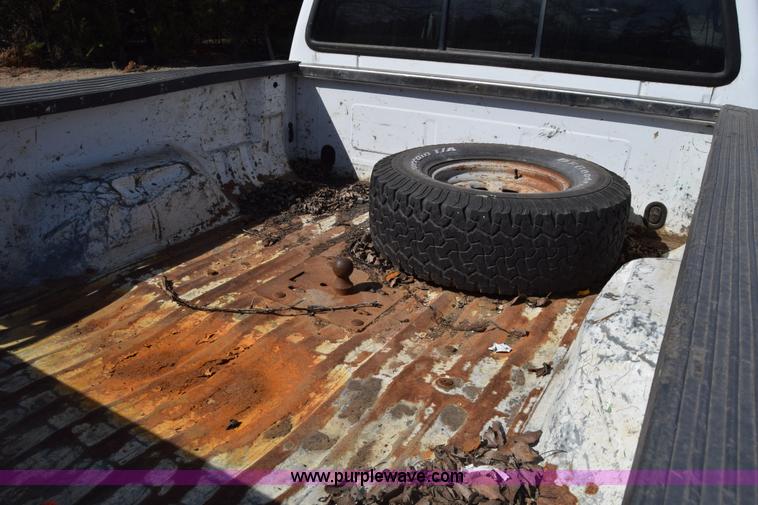 image for item K4319 2000 Ford F250 Super Duty Crew Cab pickup truck