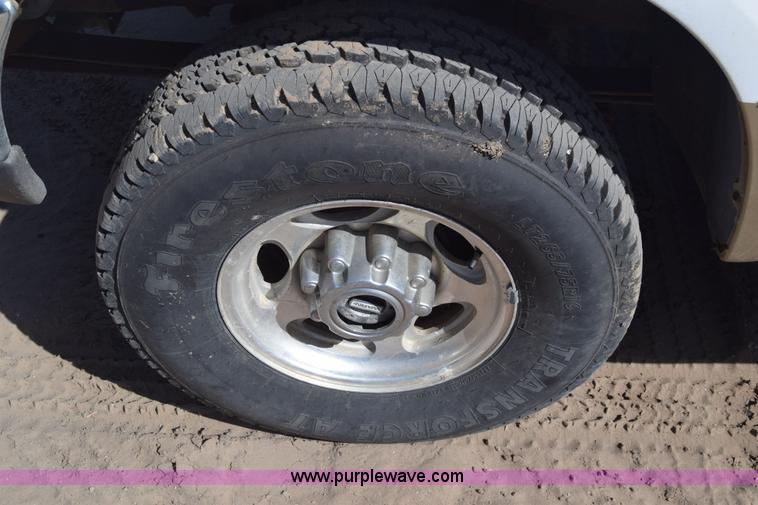 image for item K4319 2000 Ford F250 Super Duty Crew Cab pickup truck