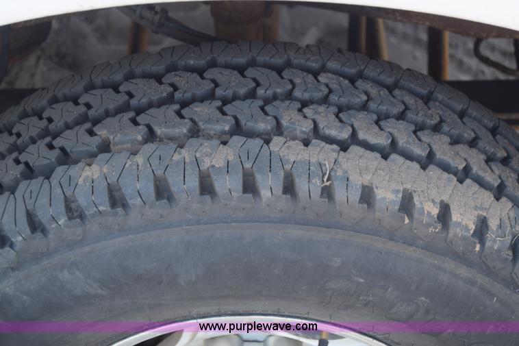 image for item K4319 2000 Ford F250 Super Duty Crew Cab pickup truck