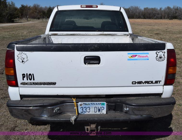 image for item K4321 2001 Chevrolet Silverado 2500 Crew Cab pickup truck