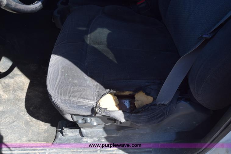 image for item K4321 2001 Chevrolet Silverado 2500 Crew Cab pickup truck