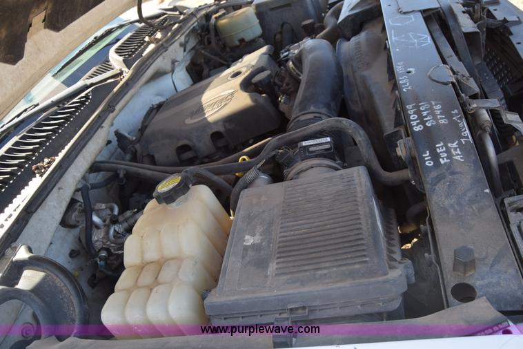 image for item K4321 2001 Chevrolet Silverado 2500 Crew Cab pickup truck