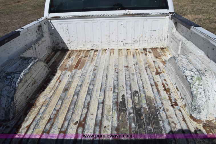 image for item K4321 2001 Chevrolet Silverado 2500 Crew Cab pickup truck