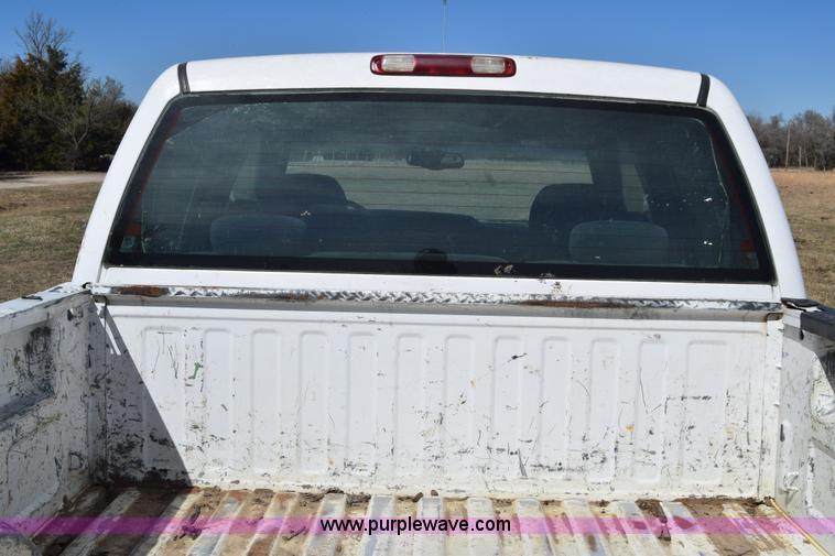 image for item K4321 2001 Chevrolet Silverado 2500 Crew Cab pickup truck