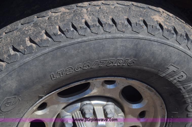 image for item K4321 2001 Chevrolet Silverado 2500 Crew Cab pickup truck