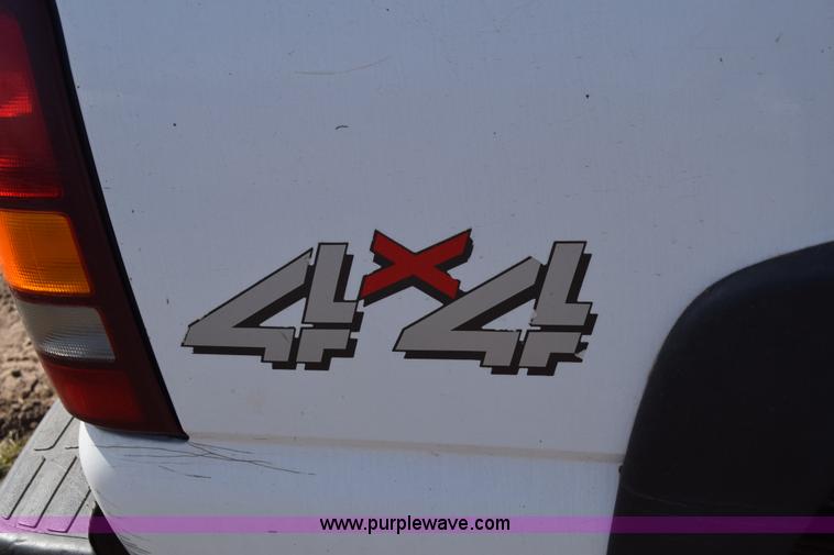 image for item K4321 2001 Chevrolet Silverado 2500 Crew Cab pickup truck