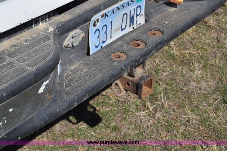 image for item K4322 2002 Chevrolet Silverado 2500 Crew Cab pickup truck