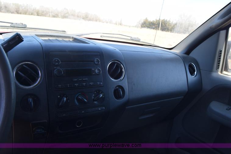 image for item K4323 2004 Ford F150 SuperCrew pickup truck