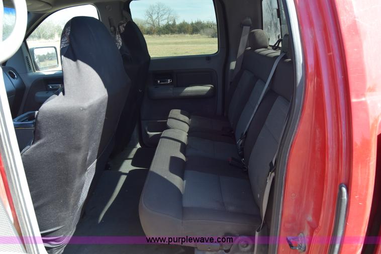 image for item K4323 2004 Ford F150 SuperCrew pickup truck