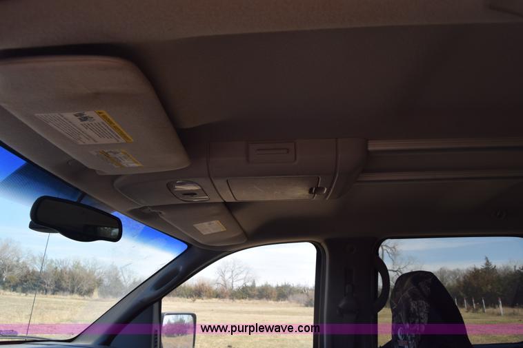 image for item K4323 2004 Ford F150 SuperCrew pickup truck