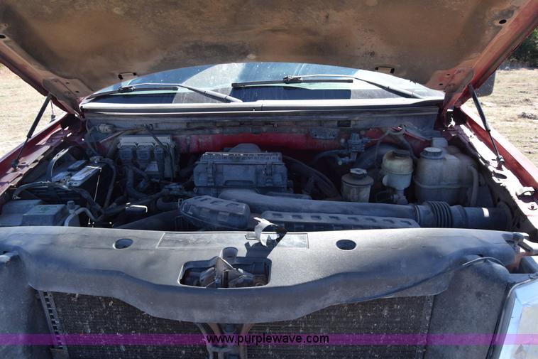 image for item K4323 2004 Ford F150 SuperCrew pickup truck