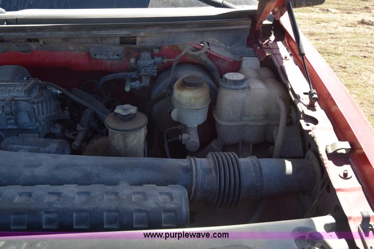 image for item K4323 2004 Ford F150 SuperCrew pickup truck