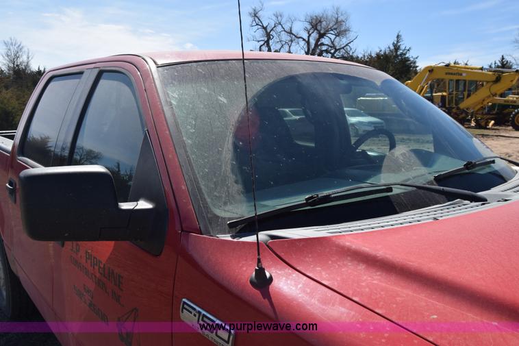 image for item K4323 2004 Ford F150 SuperCrew pickup truck