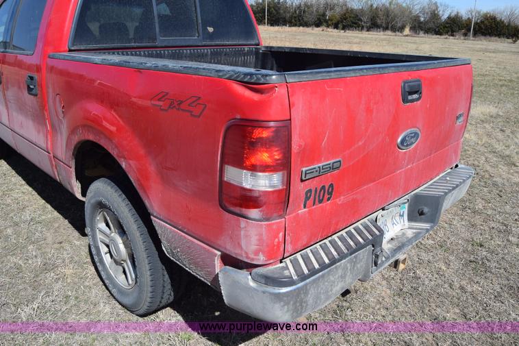 image for item K4323 2004 Ford F150 SuperCrew pickup truck