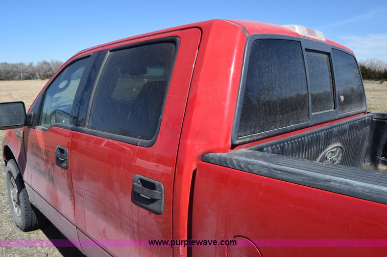 image for item K4323 2004 Ford F150 SuperCrew pickup truck