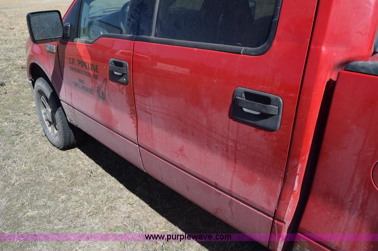 image for item K4323 2004 Ford F150 SuperCrew pickup truck