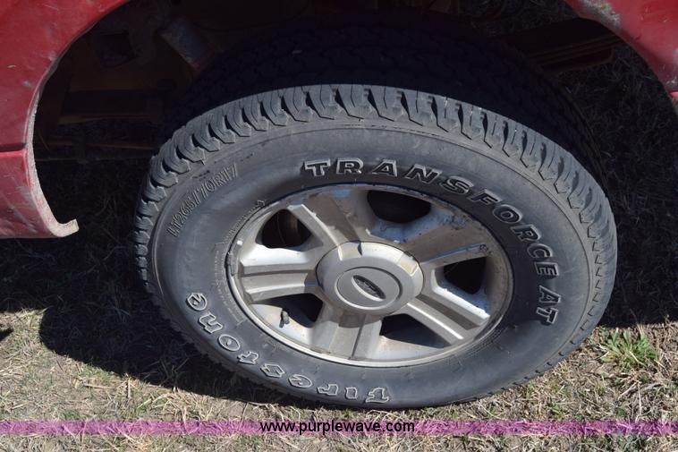 image for item K4323 2004 Ford F150 SuperCrew pickup truck