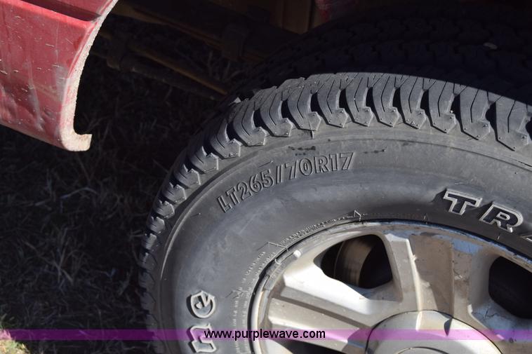 image for item K4323 2004 Ford F150 SuperCrew pickup truck