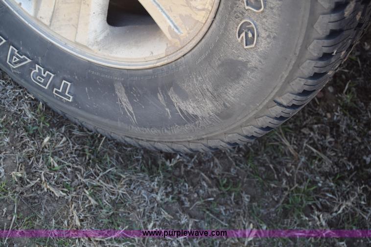 image for item K4323 2004 Ford F150 SuperCrew pickup truck