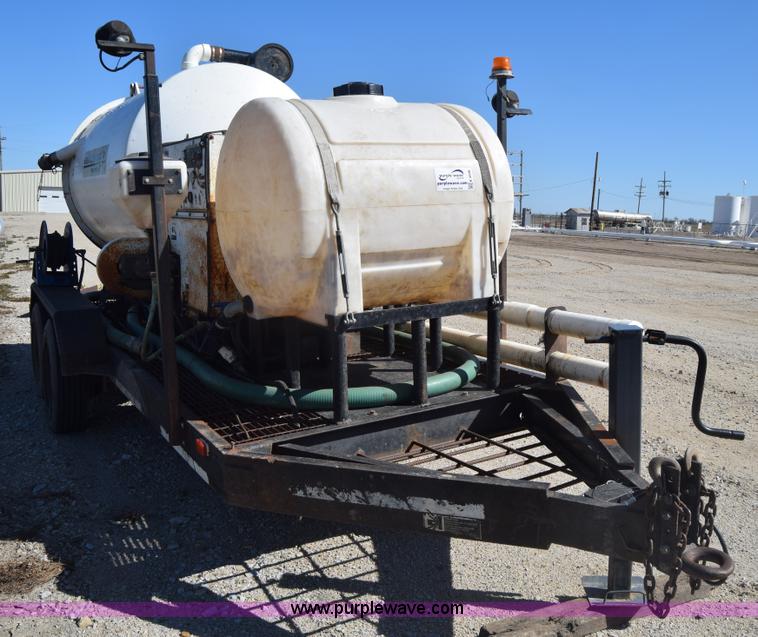 image for item K4448 2000 Vaxcavator VS800D vacuum tank trailer