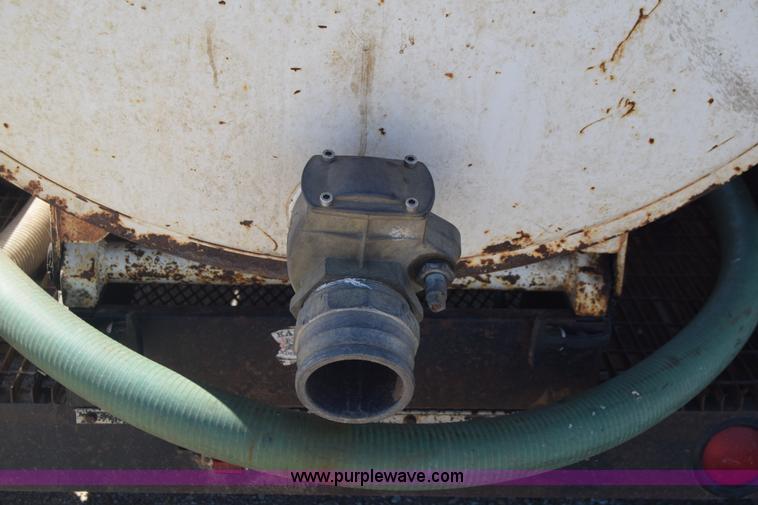 image for item K4448 2000 Vaxcavator VS800D vacuum tank trailer