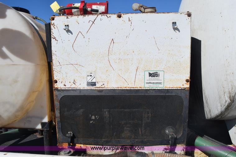image for item K4448 2000 Vaxcavator VS800D vacuum tank trailer