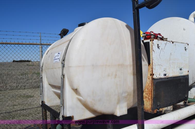 image for item K4448 2000 Vaxcavator VS800D vacuum tank trailer