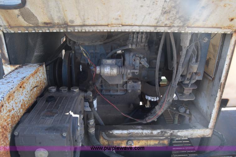 image for item K4448 2000 Vaxcavator VS800D vacuum tank trailer