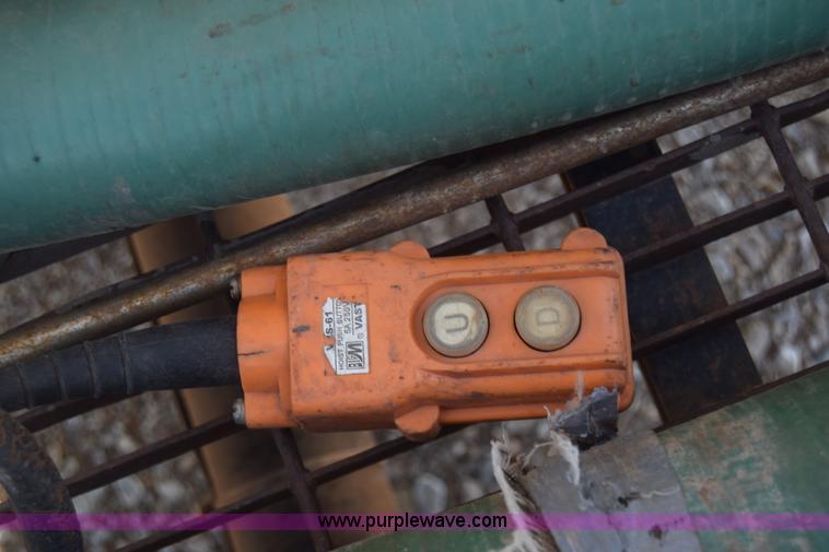 image for item K4448 2000 Vaxcavator VS800D vacuum tank trailer