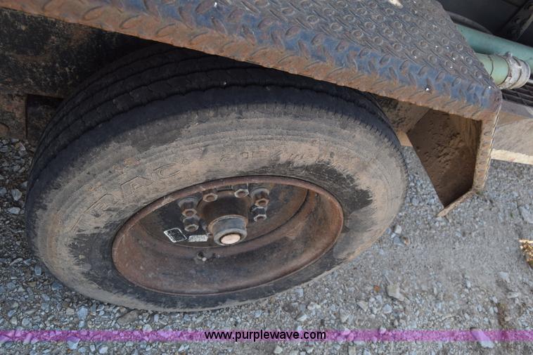 image for item K4448 2000 Vaxcavator VS800D vacuum tank trailer