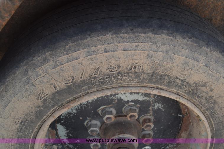 image for item K4448 2000 Vaxcavator VS800D vacuum tank trailer