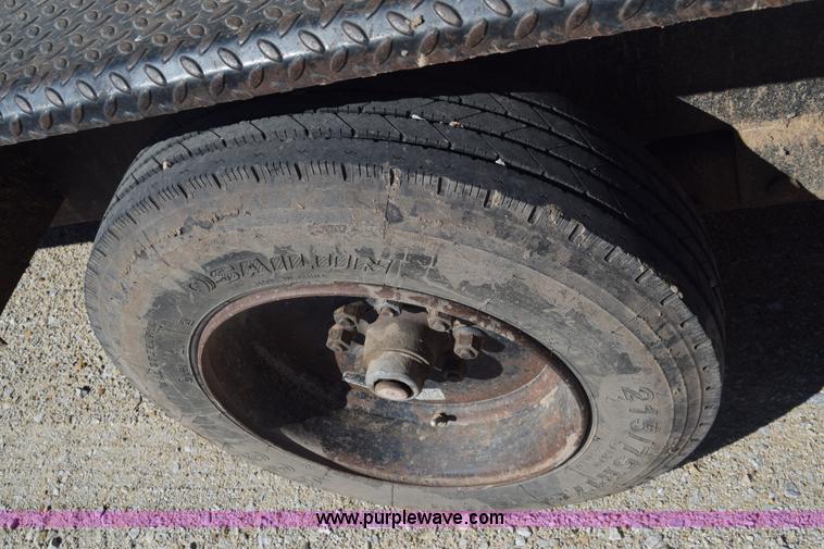 image for item K4448 2000 Vaxcavator VS800D vacuum tank trailer