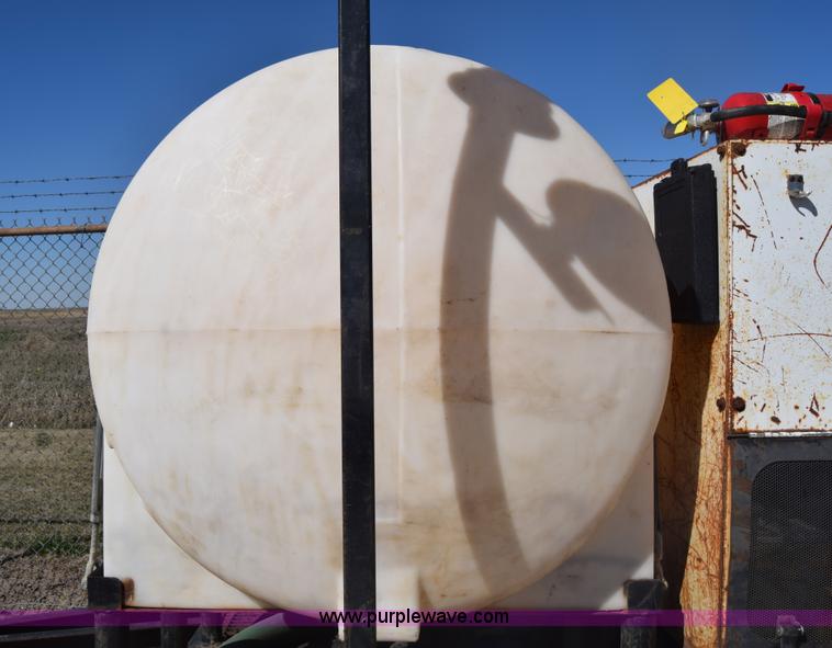 image for item K4448 2000 Vaxcavator VS800D vacuum tank trailer