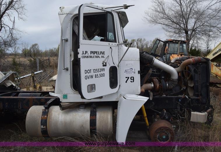 image for item K8591 1995 Freightliner FLD semi truck