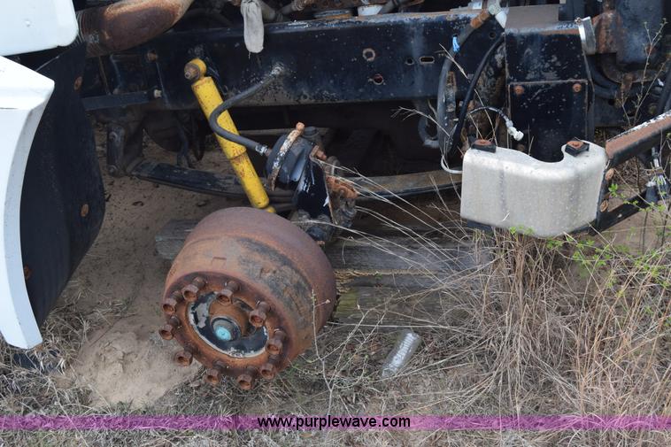 image for item K8591 1995 Freightliner FLD semi truck