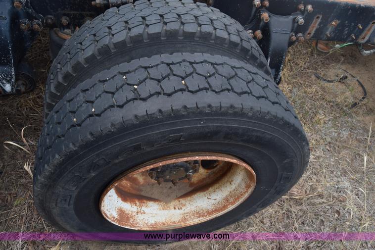 image for item K8591 1995 Freightliner FLD semi truck