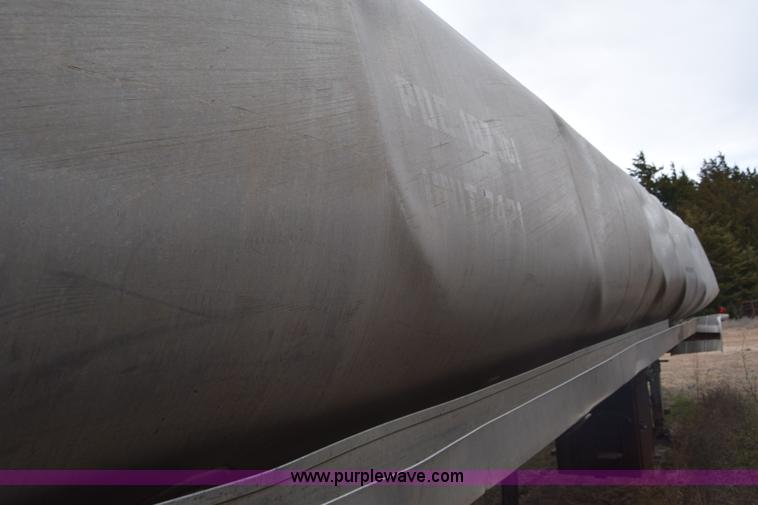 image for item K8592 1974 Trail Mobile F14S4CCH tank trailer